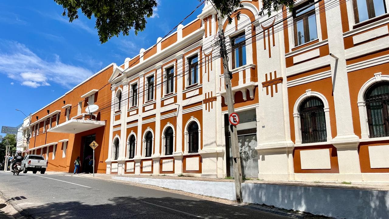 Centro de Artesanato Mestre Dezinho