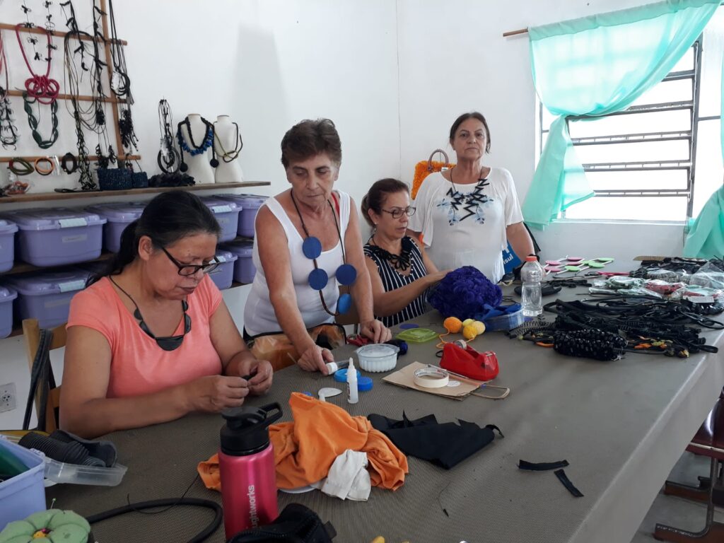 Grupo Canoa em produção (Foto: Acervo Edy Ferreira, 2024)